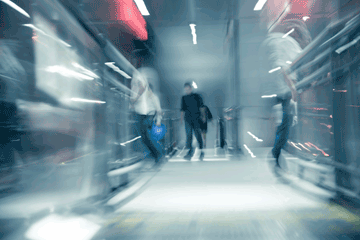 We use interviewers who have business gravitas in B2B conversations